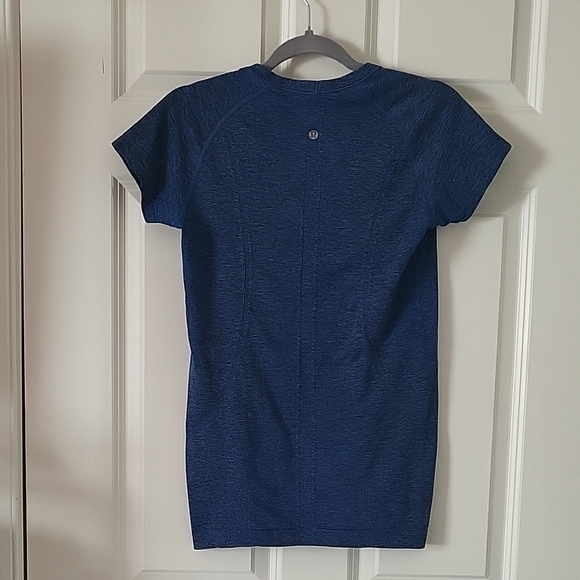 Lululemon Swiftly Tech Short Sleeve Top Navy Blue Size 8 Athletic Running - Picture 3 of 7